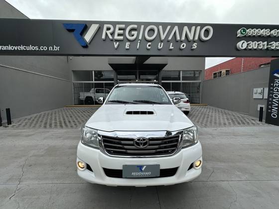 TOYOTA HILUX 3.0 SRV TOP 4X4 CD 16V TURBO INTERCOOLER DIESEL 4P AUTOMÁTICO TOYOTA HILUX 3.0 SRV TOP 4X4 CD 16V TURBO INTERCOOLER DIESEL 4P AUTOMÁTICO